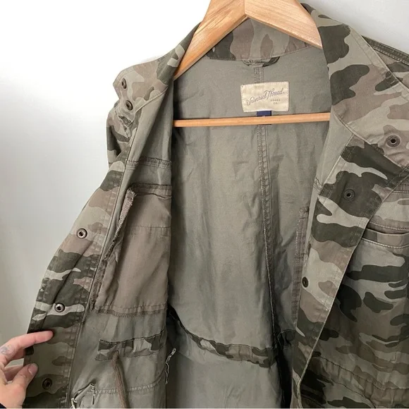 Universal Thread Camo Utility Jacket - Picture 5 of 8